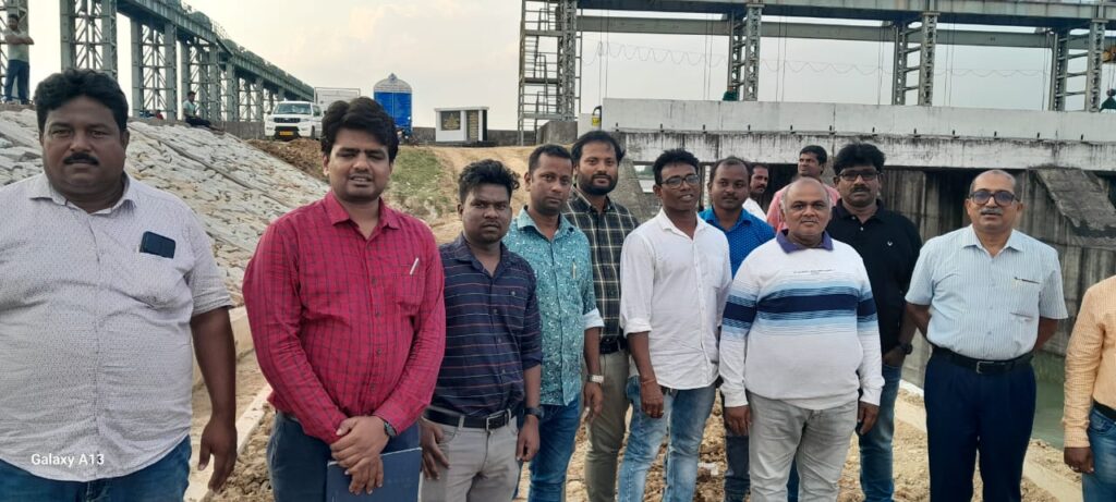 Water release into left side canal of Baitanai barrage successful in the presence of the CCE