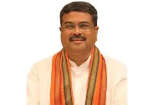Dharmendra Pradhan appeals CM Naveen for extended compensation to Rengali displaced families