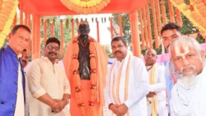 Dharmendra Pradhan unveils statue of Swami Laxmanananda Saraswati