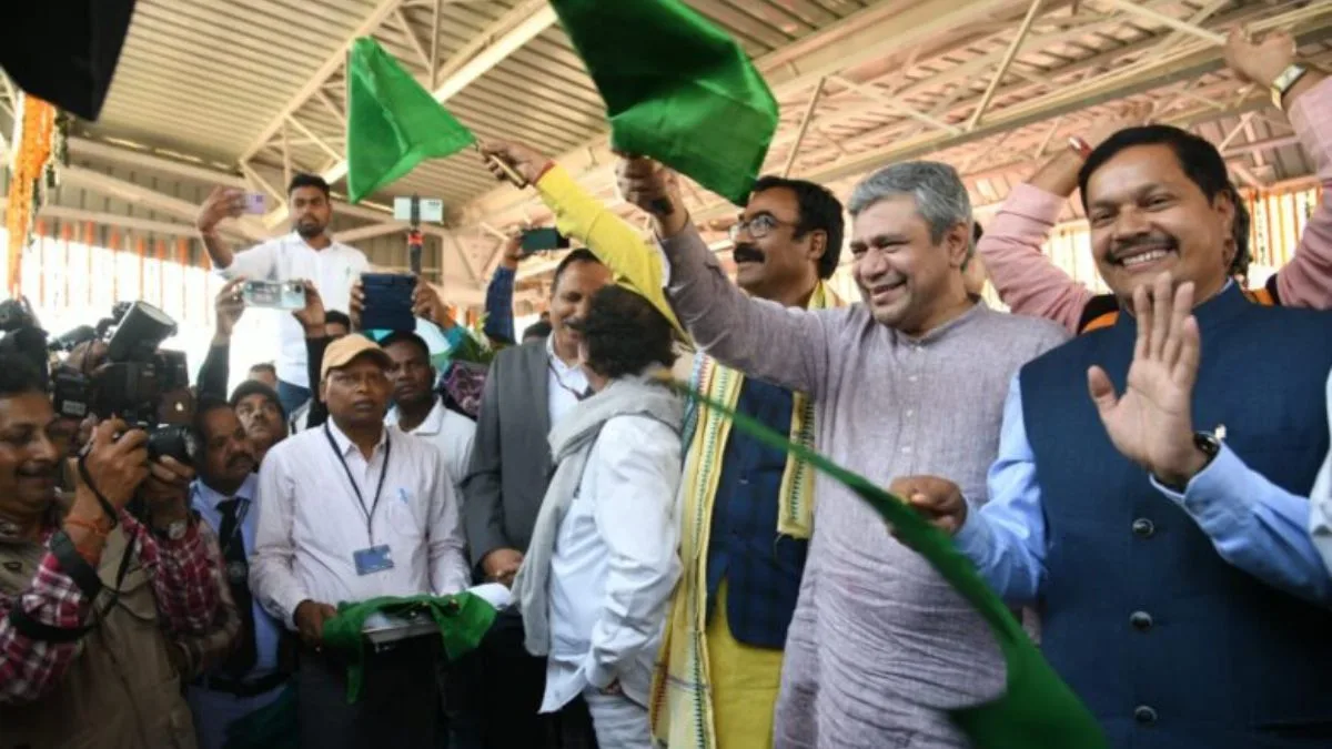Union Minister Ashwini Vaishnaw Inaugurates Dasapalla Railway Station