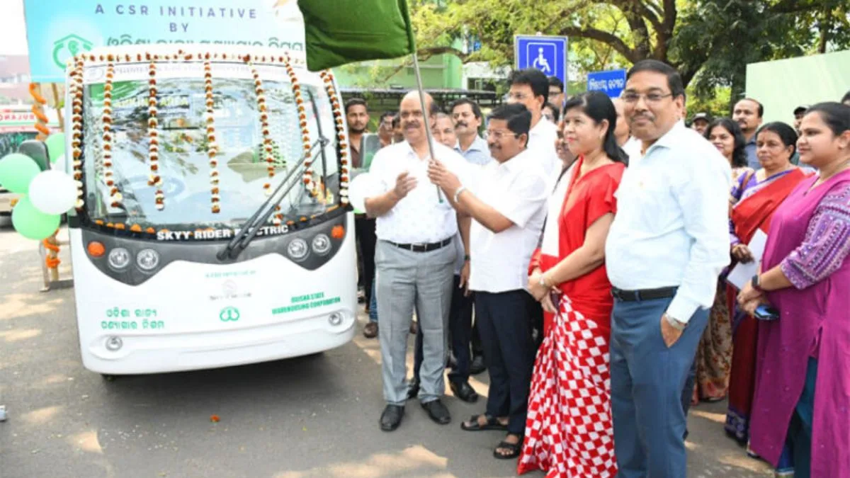 OSWC Handed Over E-Vehicle To Capital Hospital