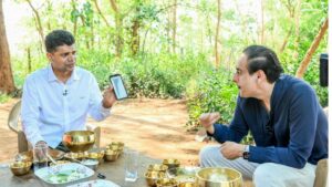Pandian savours 'Pakhala' alongside distinguished journalist Rahul Kanwal
